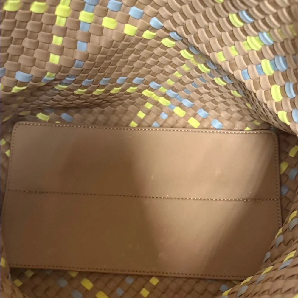 Naghedi beach tote with matching zip pouch - Picture 3 of 4